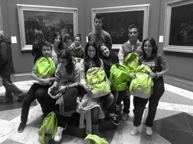 Edimburgo - grupo con mochilas